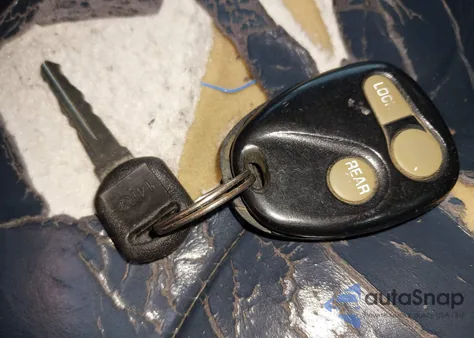 1999 Chevrolet Suburban K1500 z USA, uszkodzony, nr VIN 3GNFK16R1XG183597